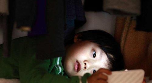 女生熬夜娱乐吃瓜酱视频,女生娱乐生活新趋势 第3张 女生熬夜娱乐吃瓜酱视频,女生娱乐生活新趋势 第3张