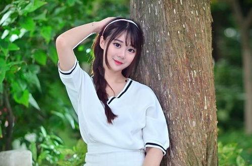 娱乐吃瓜女配是女生,娱乐圈吃瓜女王的风采  第2张