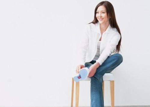 娱乐吃瓜酱跷二郎腿,揭秘跷二郎腿的趣味与争议 第1张 娱乐吃瓜酱跷二郎腿,揭秘跷二郎腿的趣味与争议 第1张